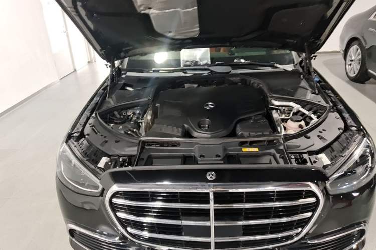 Used Mercedes-Benz S-Class 2022 S 400 L Business Model Engine Bay Right