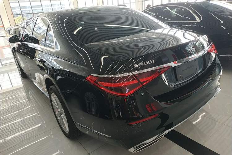 Used Mercedes-Benz S-Class 2022 Revised S 400 L Business Version Exterior 2