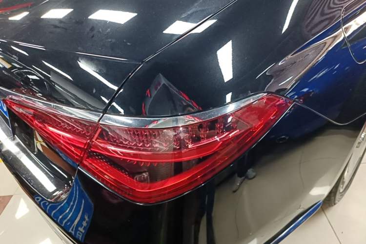 Used Mercedes-Benz S-Class 2022 S 400 L Luxury Model Exterior 3