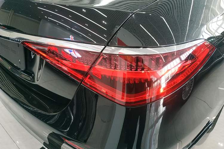 Used Mercedes-Benz S-Class 2022 Revised S 400 L Business Version Exterior 3