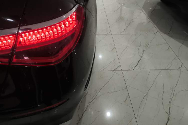 Used Mercedes-Benz S-Class 2022 Revised S 400 L Business Version Exterior 3