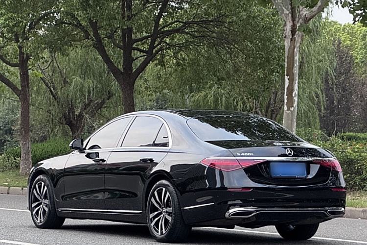Used Mercedes-Benz S-Class 2022 S 400 L Luxury Model Exterior 3