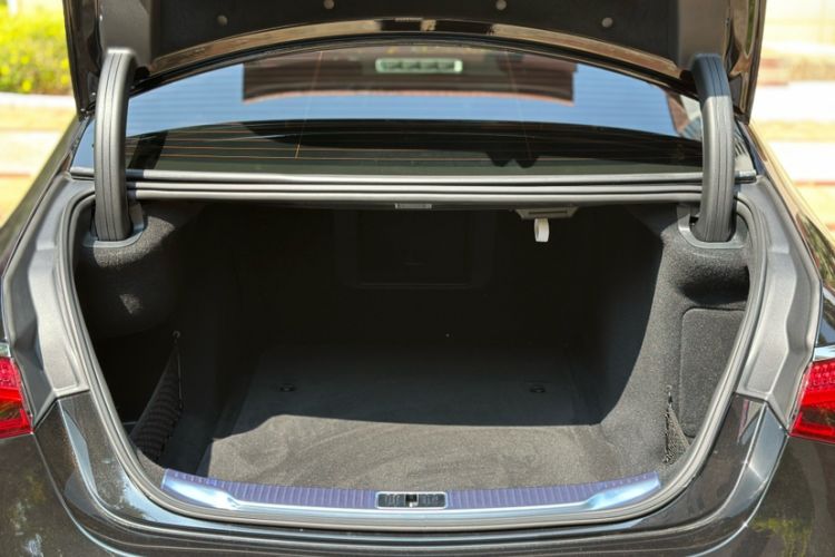 Used Mercedes-Benz S-Class 2022 S 400 L Business Model Exterior 4