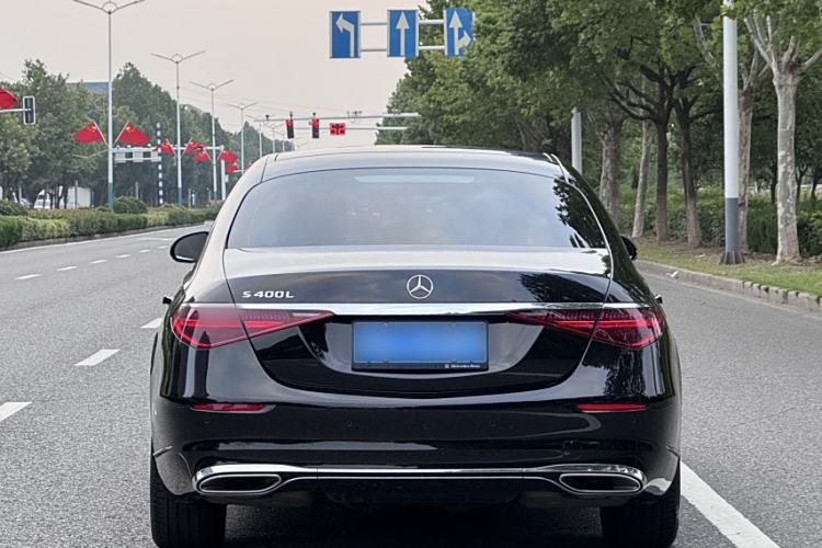 Used Mercedes-Benz S-Class 2022 S 400 L Luxury Model Exterior 4