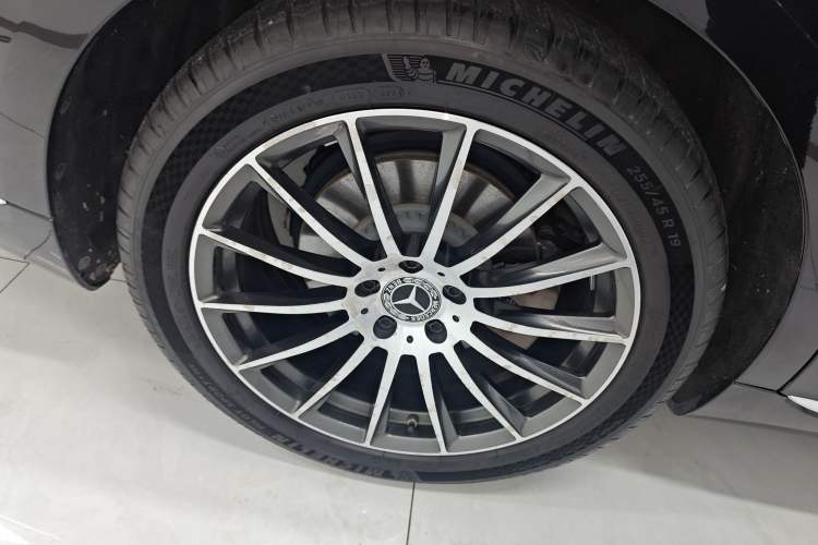 Used Mercedes-Benz S-Class 2022 S 400 L Luxury Model Exterior 8