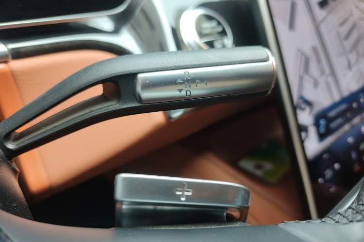 Used Mercedes-Benz S-Class 2022 Revised S 400 L Luxury Edition Gear Lever