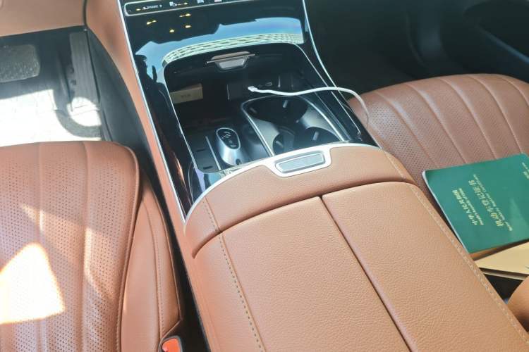 Used Mercedes-Benz S-Class 2022 Revised S 400 L Luxury Edition Gear Lever