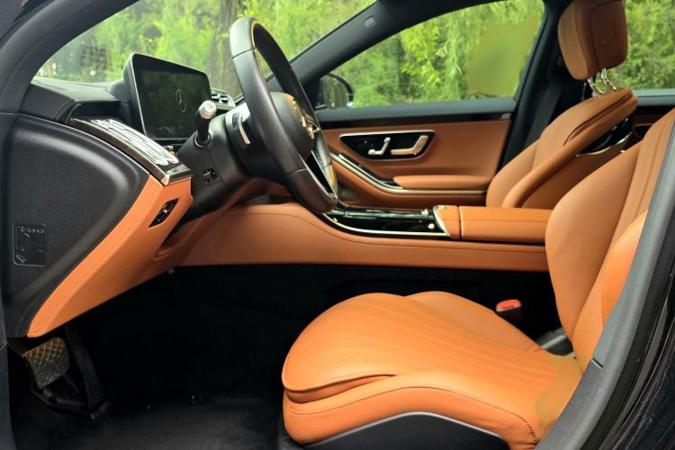 Used Mercedes-Benz S-Class 2022 Revised S 400 L Luxury Edition Interior 1