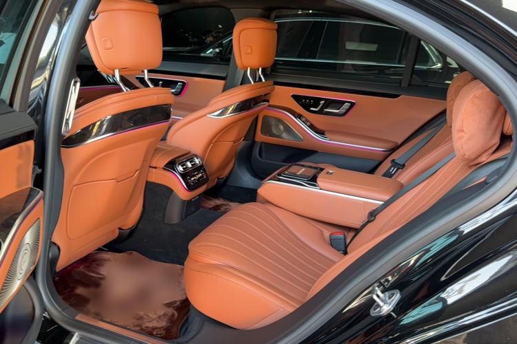Used Mercedes-Benz S-Class 2022 Revised S 400 L Luxury Edition Interior 1