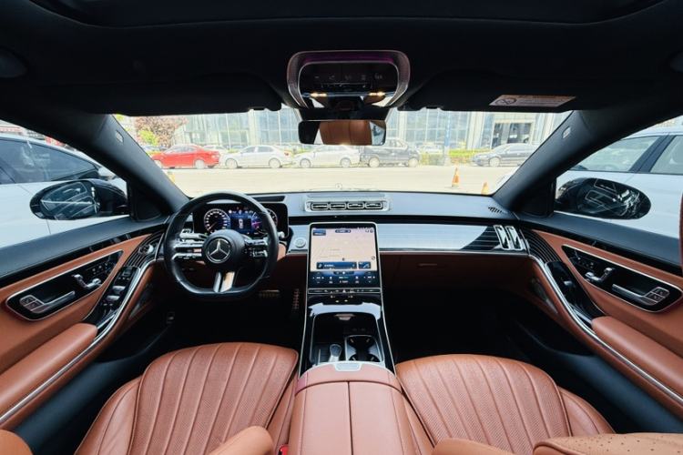 Used Mercedes-Benz S-Class 2022 S 450 L 4MATIC Interior 1