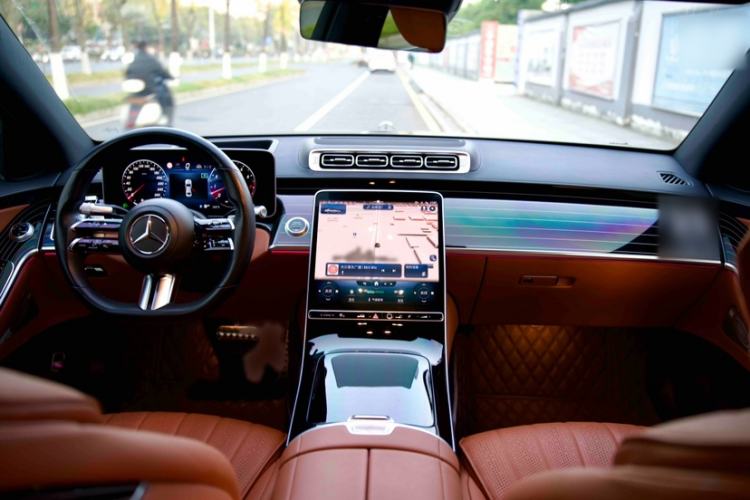 Used Mercedes-Benz S-Class 2022 S 450 L 4MATIC Interior 1