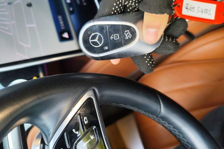 Used Mercedes-Benz S-Class 2022 S 400 L Luxury Model Interior 1