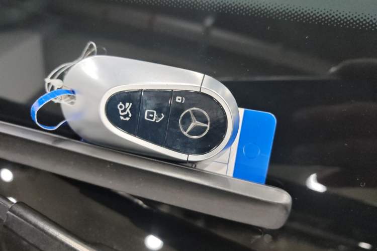 Used Mercedes-Benz S-Class 2022 Revised S 400 L Luxury Edition Interior 1