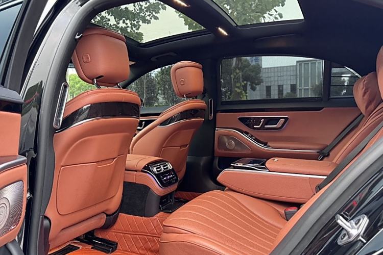 Used Mercedes-Benz S-Class 2022 S 400 L Luxury Model Interior 12