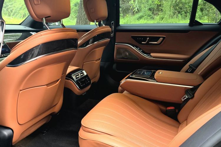 Used Mercedes-Benz S-Class 2022 Revised S 400 L Luxury Edition Interior 2