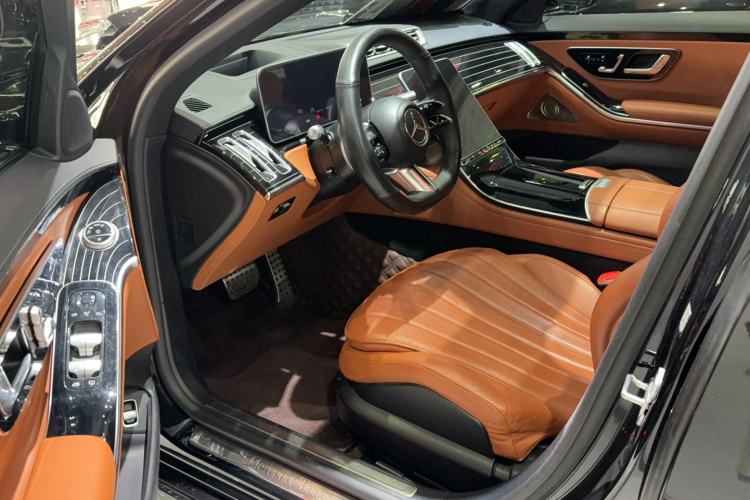 Used Mercedes-Benz S-Class 2022 S 450 L 4MATIC Interior 2
