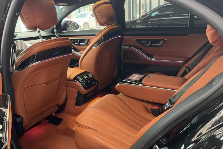 Used Mercedes-Benz S-Class 2022 Revised S 400 L Luxury Edition Interior 2