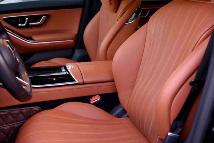 Used Mercedes-Benz S-Class 2022 S 450 L 4MATIC Interior 2