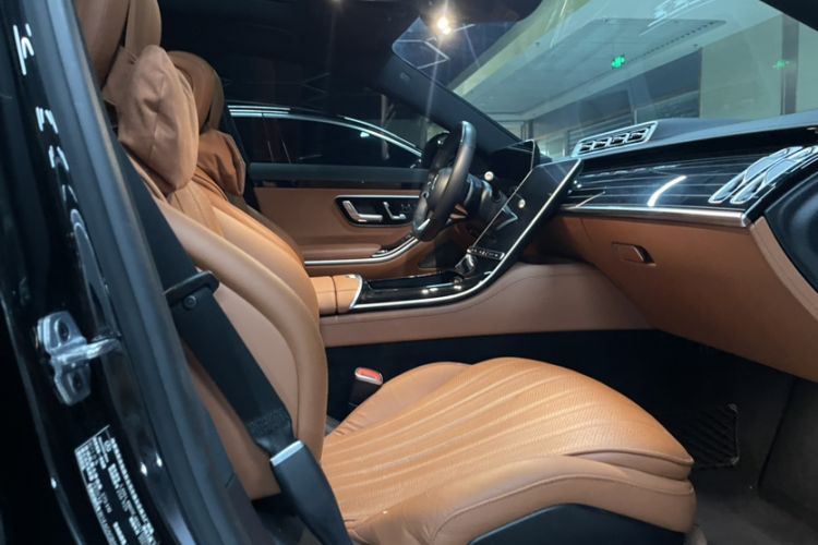 Used Mercedes-Benz S-Class 2022 S 450 L 4MATIC Interior 2