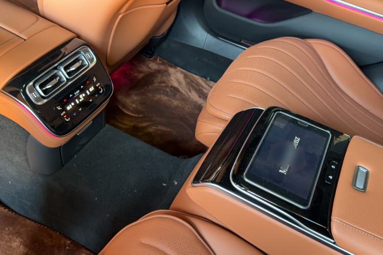 Used Mercedes-Benz S-Class 2022 Revised S 400 L Luxury Edition Interior 3
