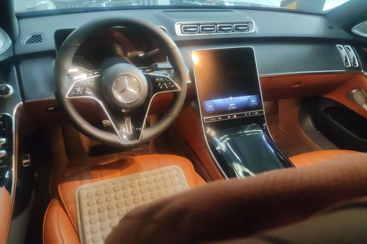 Used Mercedes-Benz S-Class 2022 S 400 L Business Model Interior 3