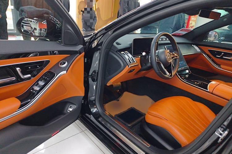 Used Mercedes-Benz S-Class 2022 S 400 L Business Model Interior 3