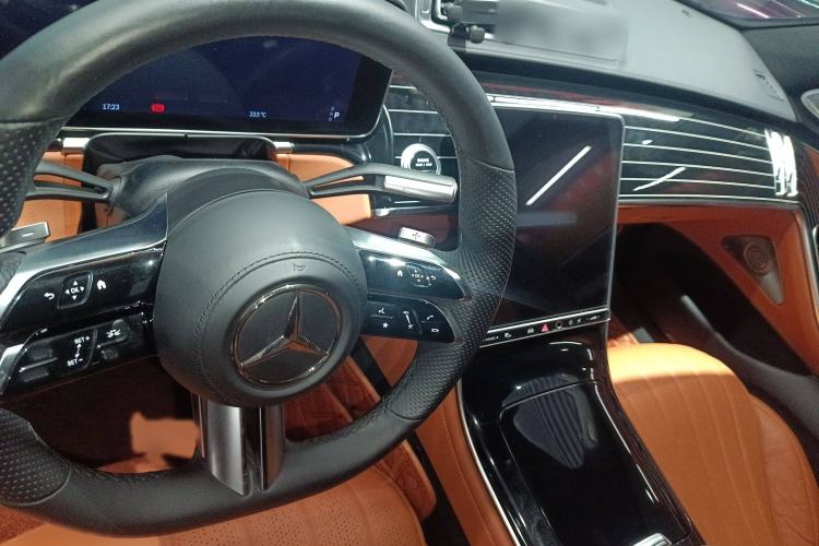Used Mercedes-Benz S-Class 2022 S 450 L 4MATIC Interior 3