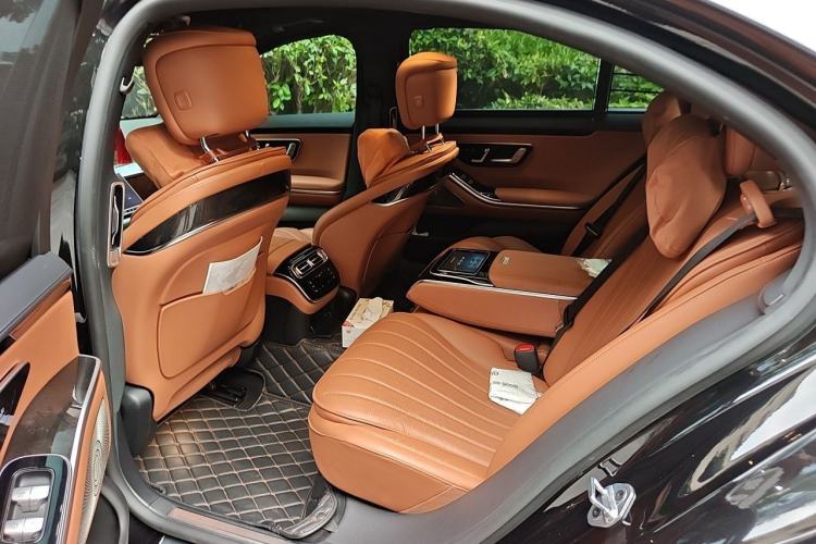 Used Mercedes-Benz S-Class 2022 Revised S 400 L Luxury Edition Interior 4