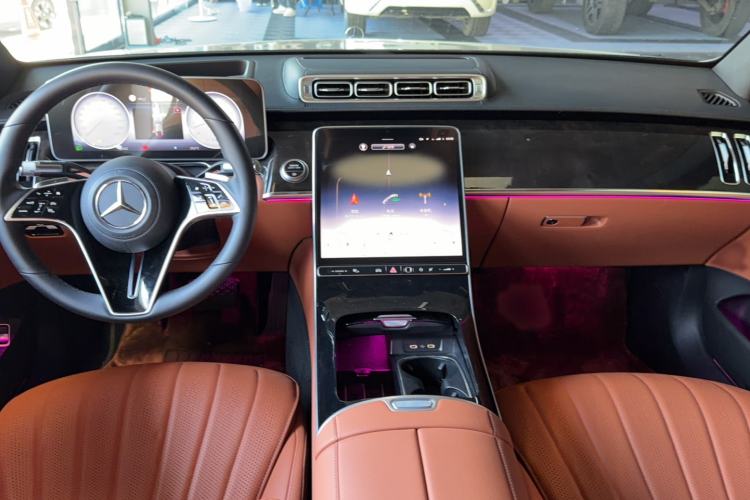 Used Mercedes-Benz S-Class 2022 Revised S 400 L Luxury Edition Interior 4
