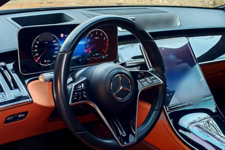 Used Mercedes-Benz S-Class 2022 Revised S 400 L Luxury Edition Interior 4