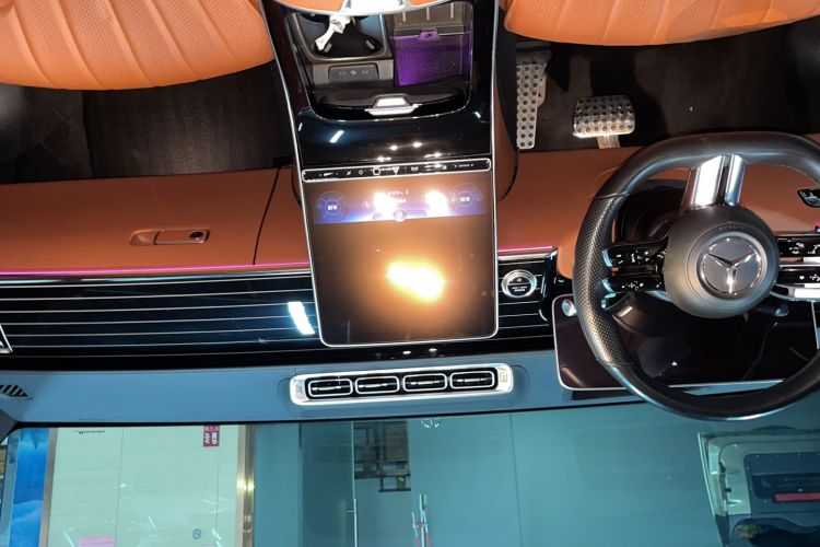 Used Mercedes-Benz S-Class 2022 S 450 L 4MATIC Interior 4