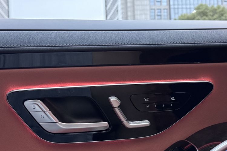 Used Mercedes-Benz S-Class 2022 S 400 L Luxury Model Interior 5