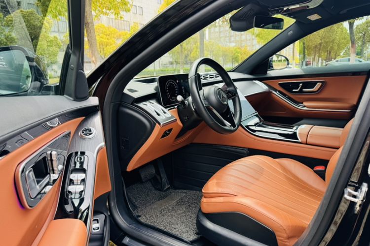 Used Mercedes-Benz S-Class 2022 S 400 L Business Model Interior 7