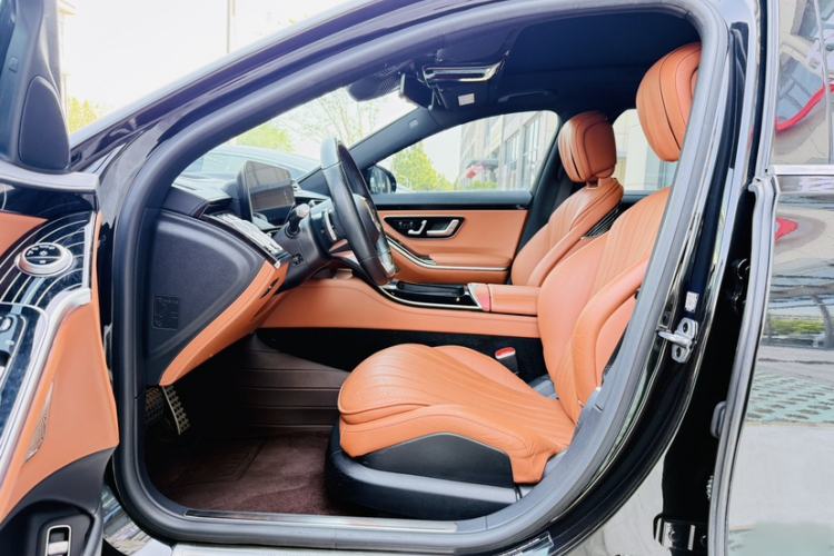 Used Mercedes-Benz S-Class 2022 S 450 L 4MATIC Interior 8