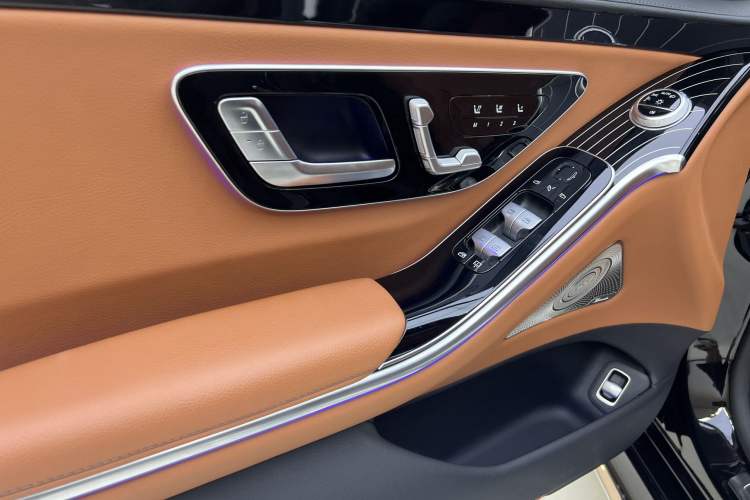 Used Mercedes-Benz S-Class 2022 Refresh S 450 L 4MATIC Interior 9