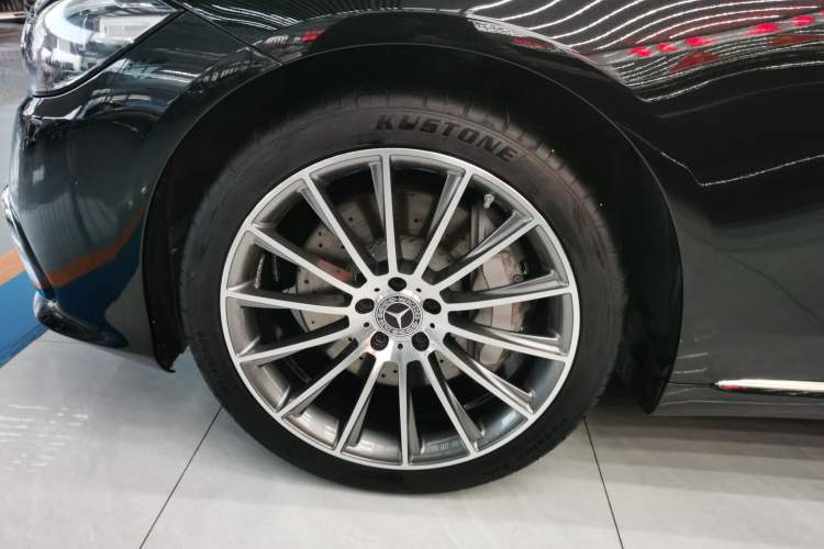 Used Mercedes-Benz S-Class 2022 Revised S 400 L Business Version Left Front Wheel Hub