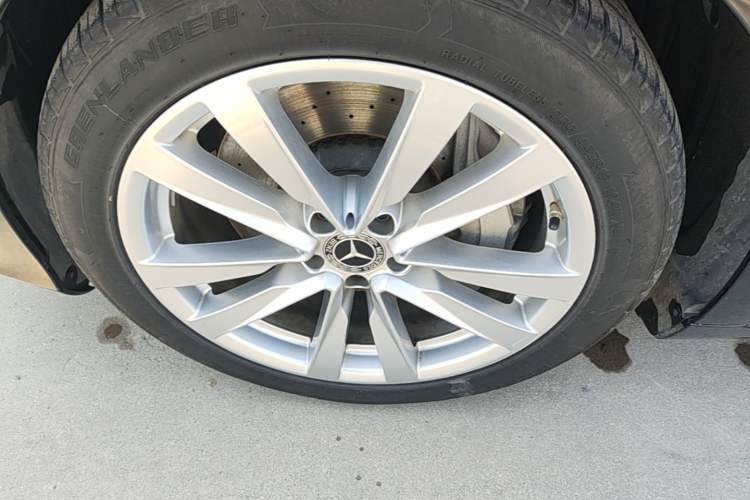 Used Mercedes-Benz S-Class 2022 Revised S 400 L Business Version Left Front Wheel Hub