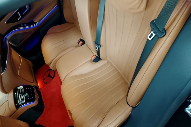 Used Mercedes-Benz S-Class 2022 S 400 L Luxury Model Left Rear Seat