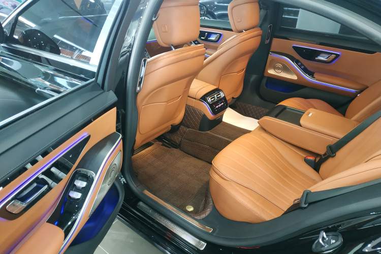 Used Mercedes-Benz S-Class 2022 Revised S 400 L Business Version Left Rear Seat