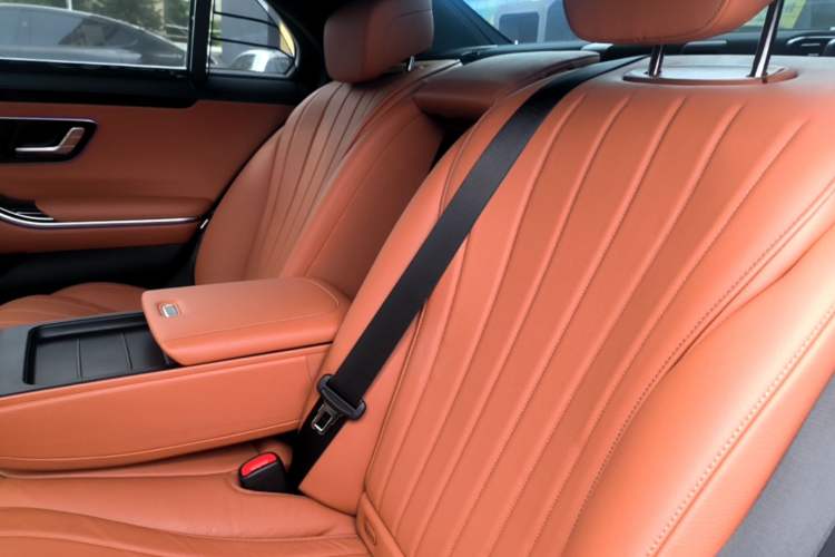 Used Mercedes-Benz S-Class 2022 S 400 L Business Model Left Rear Seat