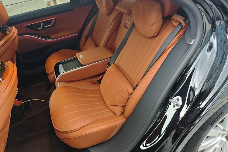 Used Mercedes-Benz S-Class 2022 Revised S 400 L Business Version Left Rear Seat