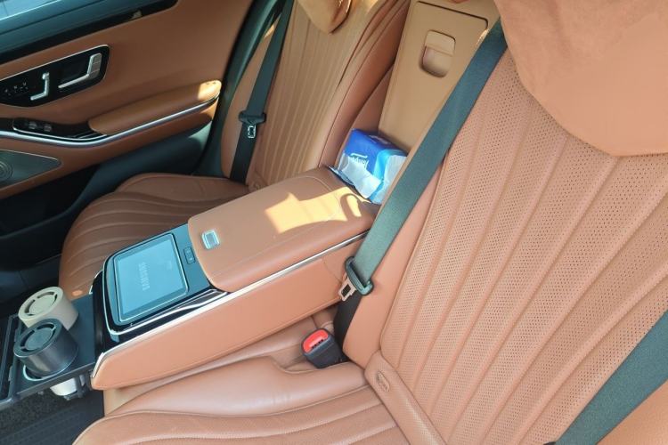 Used Mercedes-Benz S-Class 2022 Revised S 400 L Luxury Edition Left Rear Seat