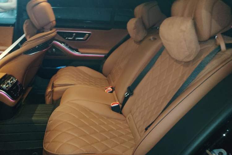 Used Mercedes-Benz S-Class 2022 Restyled S 500 L 4MATIC Left Rear Seat