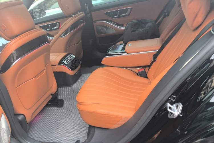 Used Mercedes-Benz S-Class 2022 S 400 L Luxury Model Left Rear Seat