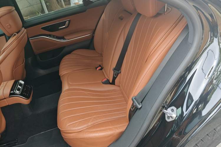 Used Mercedes-Benz S-Class 2022 S 400 L Business Model Left Rear Seat