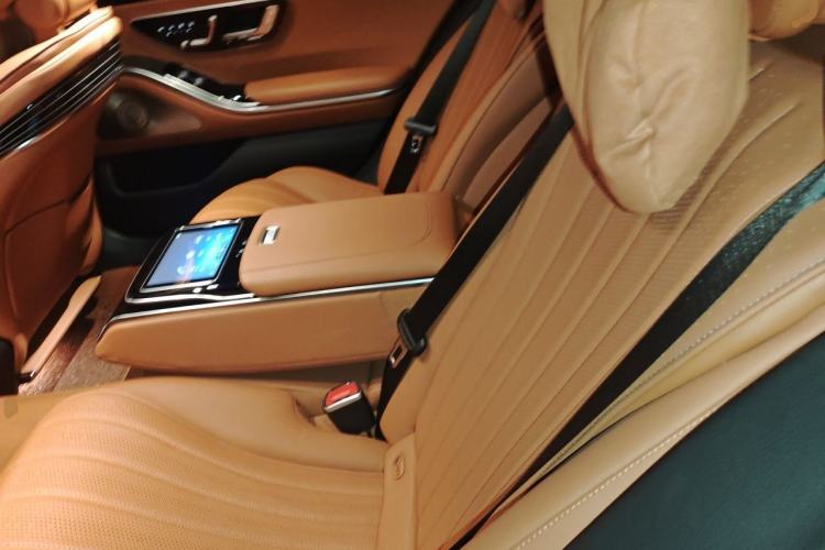 Used Mercedes-Benz S-Class 2022 S 450 L 4MATIC Left Rear Seat