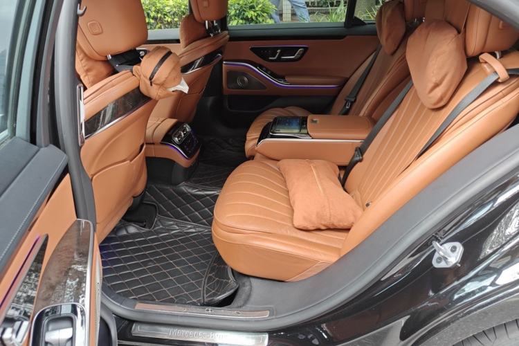 Used Mercedes-Benz S-Class 2022 S 400 L Luxury Model Left Rear Seat