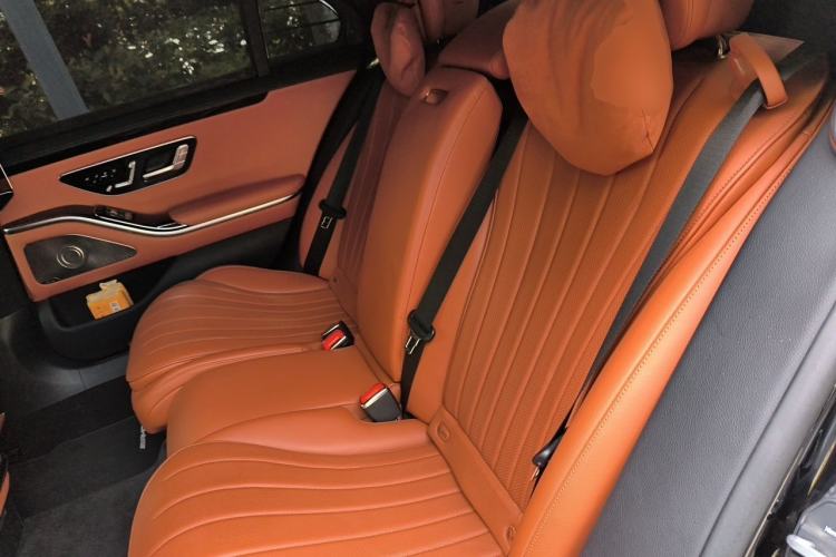 Used Mercedes-Benz S-Class 2022 S 450 L 4MATIC Left Rear Seat