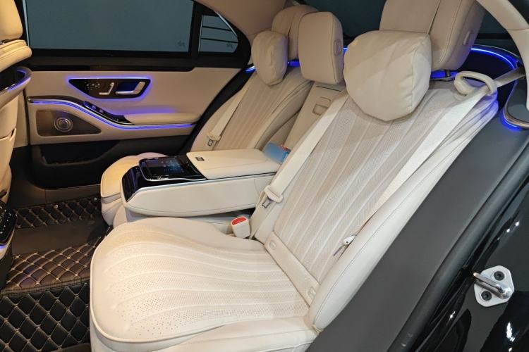 Used Mercedes-Benz S-Class 2022 Revised S 400 L Luxury Edition Left Rear Seat
