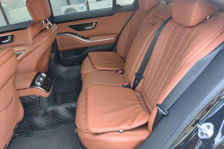 Used Mercedes-Benz S-Class 2022 S 400 L Business Model Left Rear Seat